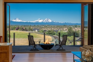 20440 Swalley Rd, Bend, OR 97703