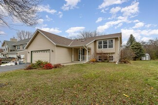 2131 Helena Rd N, Saint Paul, MN 55128