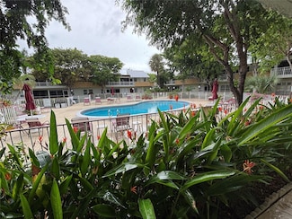 860 SE 6th Ave Unit 303, Deerfield Beach, FL 33441