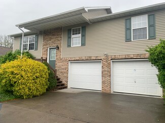 1084 Berry Trail Dr, Sevierville, TN 37862