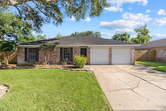 502 Southbend Dr, Alvin, TX 77511
