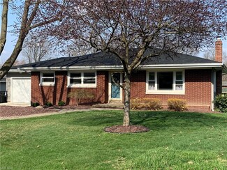 420 N Elm St, Columbiana, OH 44408