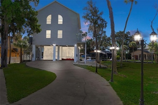 5272 Tropical Point, Weeki Wachee, FL 34607