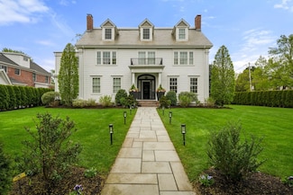 1005 Centre St, Newton Center, MA 02459