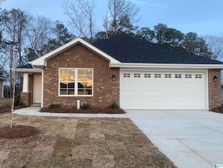 2027 Turquoise Ln, Calera, AL 35040