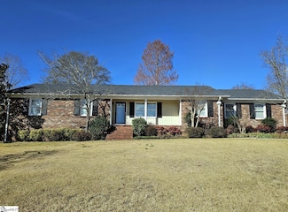 14 Fernwood Dr, Taylors, SC 29687