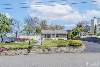 69 Woodland Ave, Fords, NJ 08863