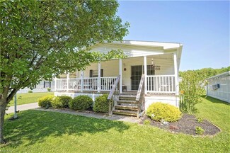 335 Britton Dr, Geneva, OH 44041