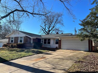 10621 Langford Dr, Saint Louis, MO 63136