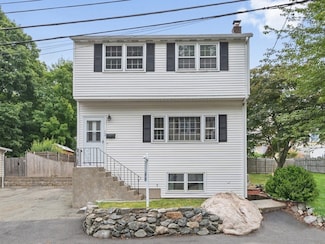 120 Princeton Ave, Waltham, MA 02451