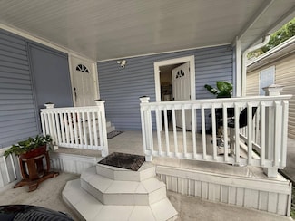 205 Jason Dr, Tampa, FL 33615