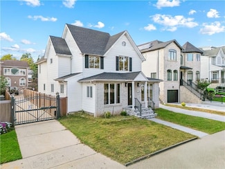 220 Sprague Ave, Staten Island, NY 10307