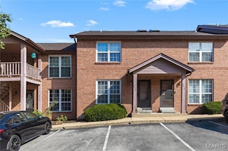 2412 Silkwood Dr, Saint Louis, MO 63114