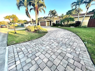 8644 N Sutton Dr, Miramar, FL 33025