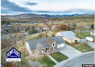 824 Vance Dr, Lander, WY 82520