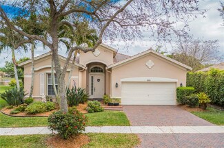 4444 E Whitewater Ave, Weston, FL 33332