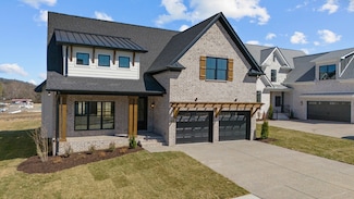 2033 Wt Chandler Blvd, Gallatin, TN 37066