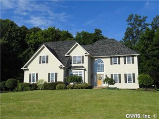 4511 Red Spruce Ln, Manlius, NY 13104