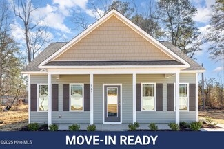 927 Micro Rd W, Selma, NC 27576