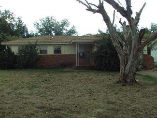 1208 E Hermosa Ave, Frederick, OK 73542