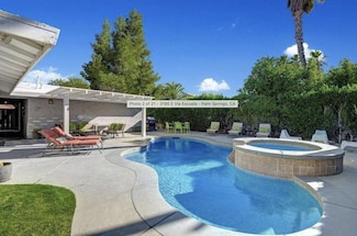 3195 E Via Escuela, Palm Springs, CA 92262