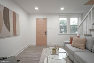 1069 Collings Rd, Camden, NJ 08104