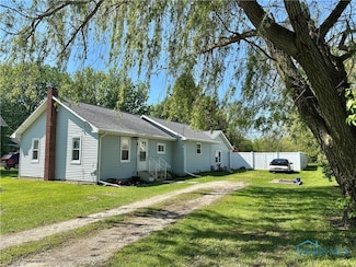 22595 W Cedar Ave, Curtice, OH 43412