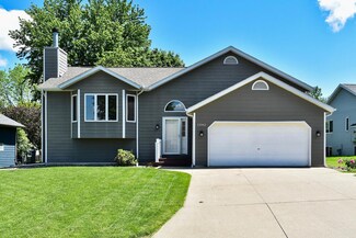 1342 Highland Dr, Winona, MN 55987