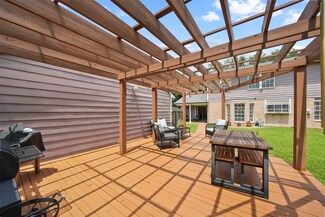 15935 Pinyon Creek Dr, Houston, TX 77095
