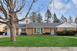 1010 Woodland Dr, Rockford, IL 61108