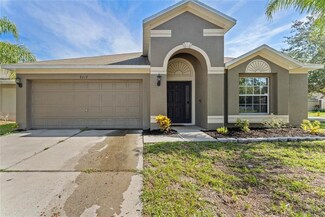 8419 Carriage Pointe Dr, Gibsonton, FL 33534