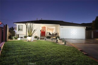 10208 Wescott Ave, Sunland, CA 91040