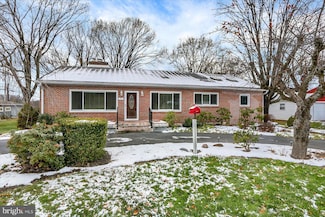 271 Spanglers Mill Rd, New Cumberland, PA 17070