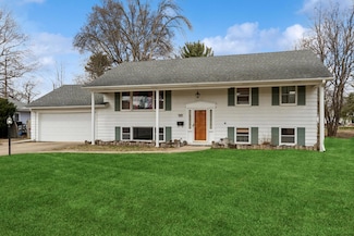 620 8th St SW, Faribault, MN 55021