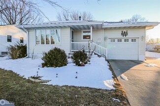 1939 7th St, Nevada, IA 50201