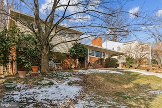 2924 S Grant St, Arlington, VA 22202