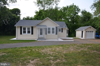 6912 Mackson Dr, Temple Hills, MD 20748