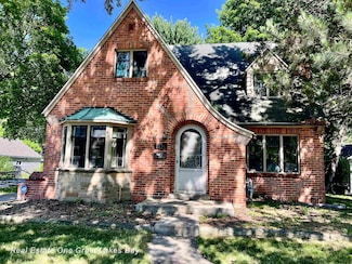 2274 Bay Rd, Saginaw, MI 48603