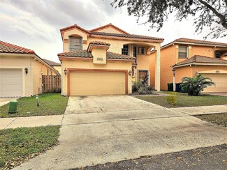 10836 Morningstar Dr, Hollywood, FL 33026