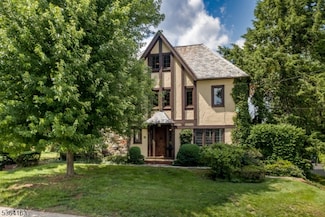 56 Pennsylvania Ave, Flemington, NJ 08822