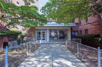 345 Webster Ave Unit 10, Brooklyn, NY 11230