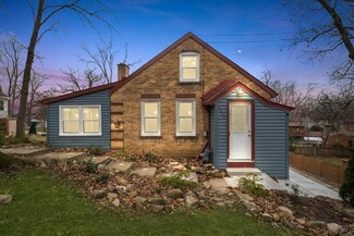 3323 Charles Ct, Island Lake, IL 60042