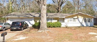 1056 Brookley St, Jackson, MS 39212