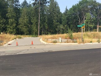 84 NE 203rd St, Kenmore, WA 98028