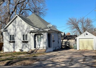 1312 W 7th St, Hastings, NE 68901