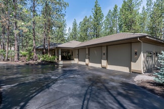 19375 Rim Lake Ct, Bend, OR 97702