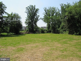 10609 Bird River Rd, Middle River, MD 21220