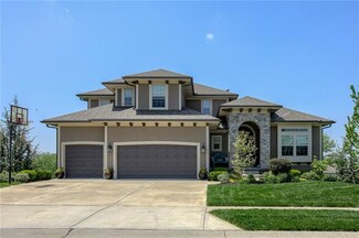 7022 Apache Dr, Shawnee, KS 66226