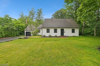 33 Kuntz Ave, Berkeley Heights, NJ 07922