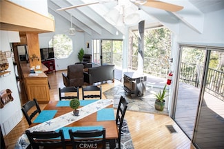 191 Grass Valley Rd, Lake Arrowhead, CA 92352